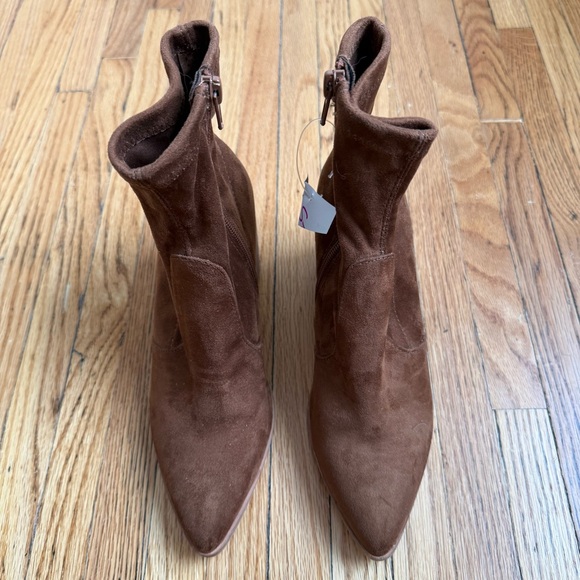 NWT Steve Madden Brown Suede Ankle Booties - Picture 2 of 6
